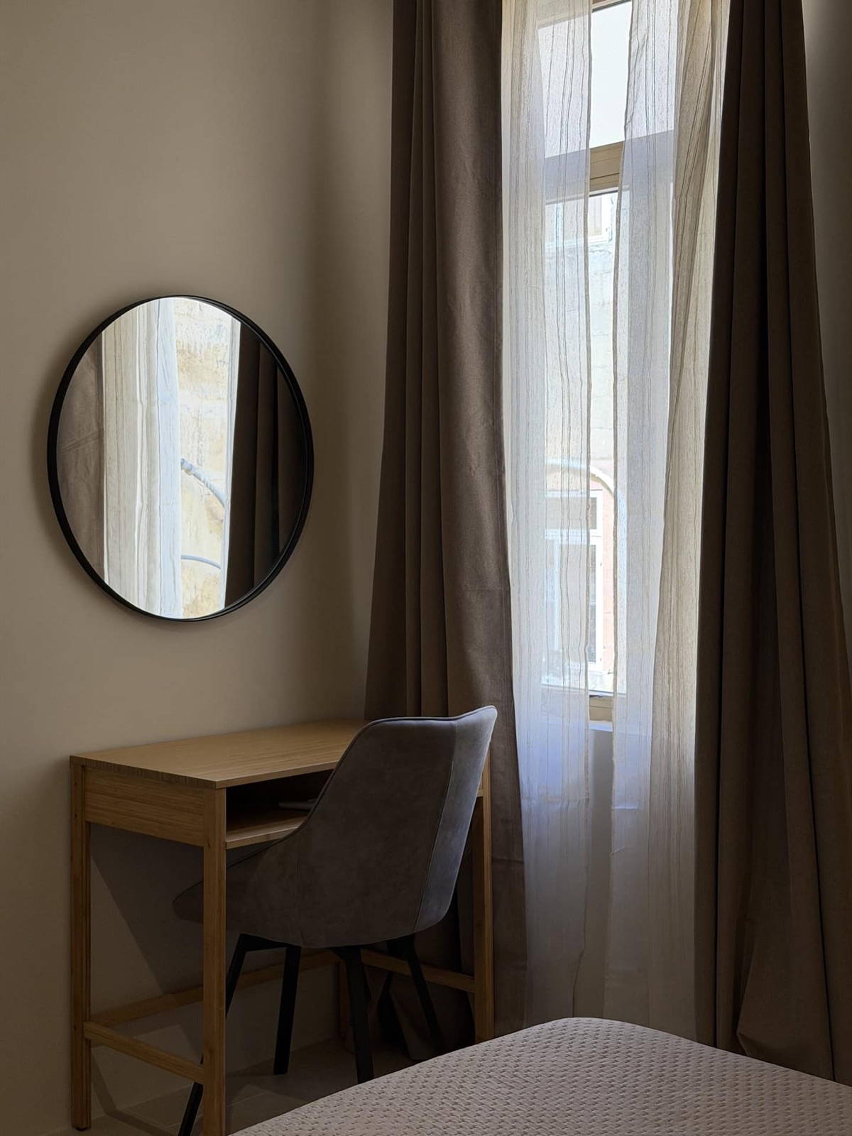 Second double bedroom in the Senglea townhouse